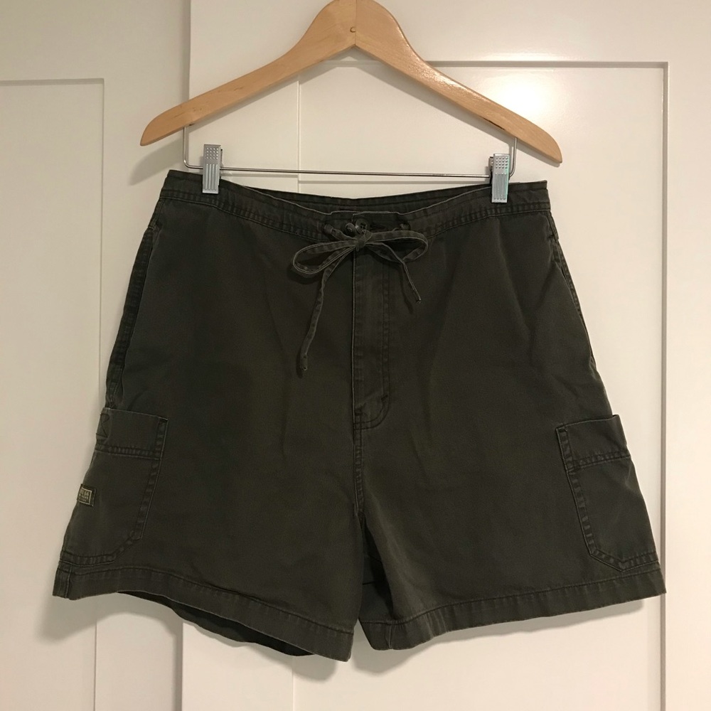 Vintage high waist cargo shorts